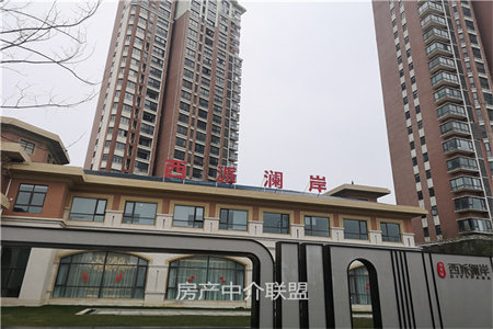 青城樱园5室3厅2卫178平米96万元